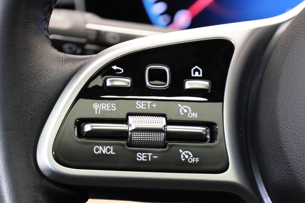 Thumbnail: 2023 Mercedes-Benz GLS - 21