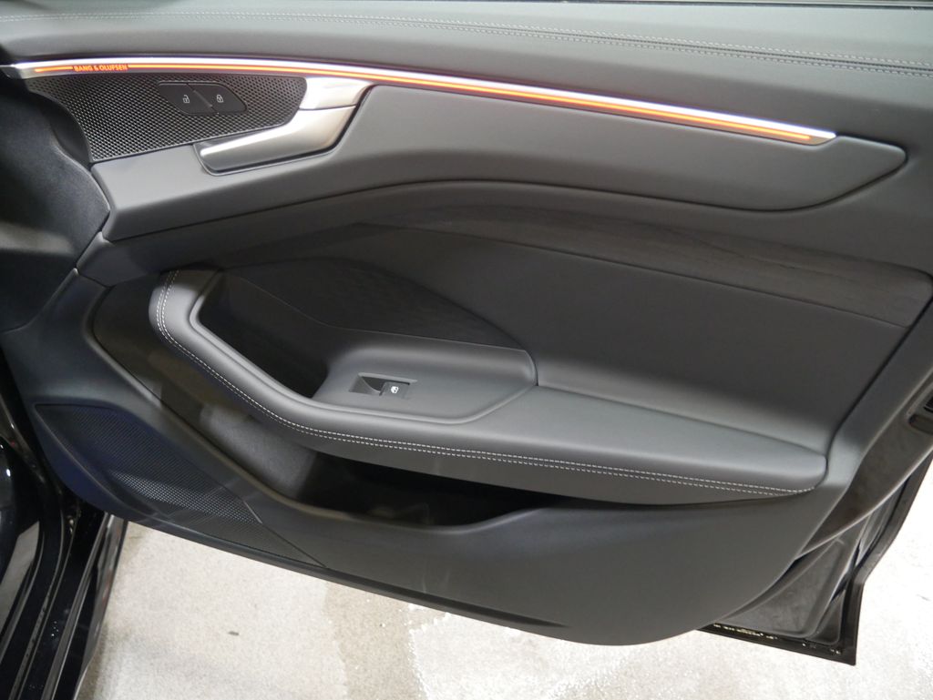 Thumbnail: 2026 Audi A6 - 25