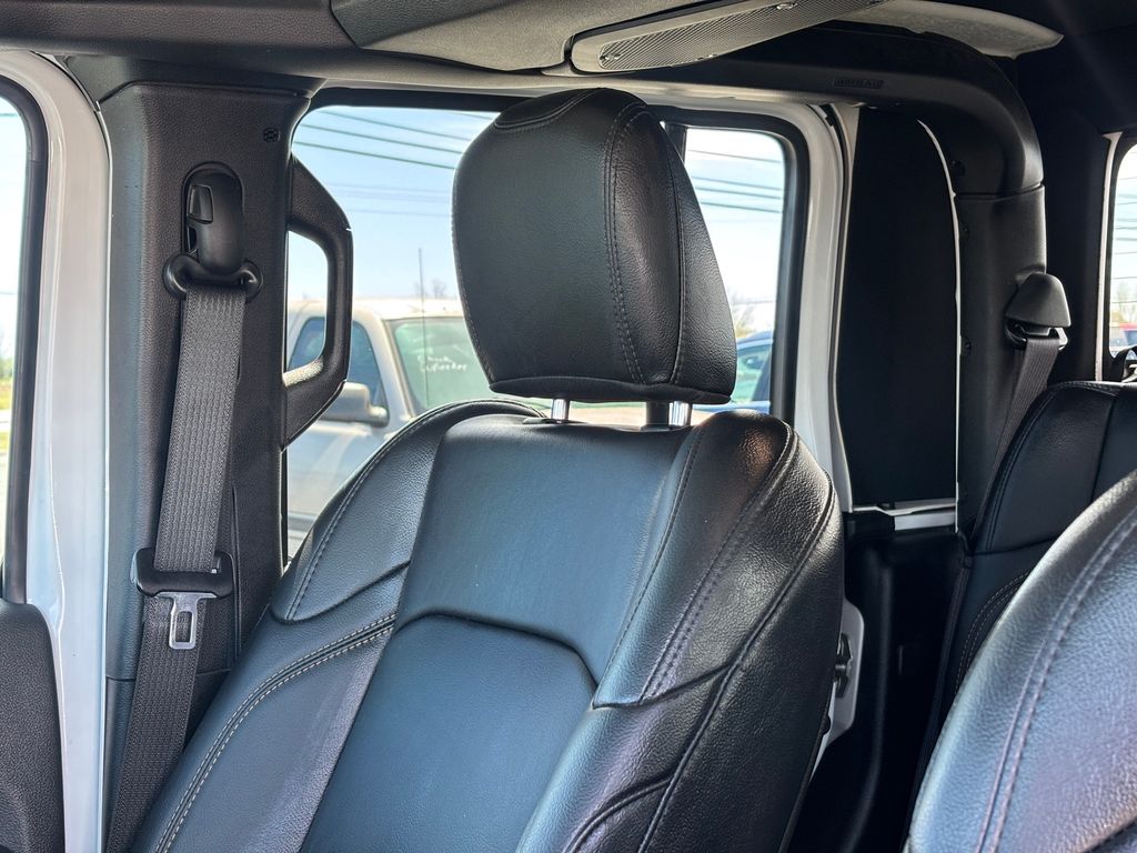 Used Car 2024 Jeep Gladiator  Texas Trail For Sale Under $40,000 In Austin, Texas