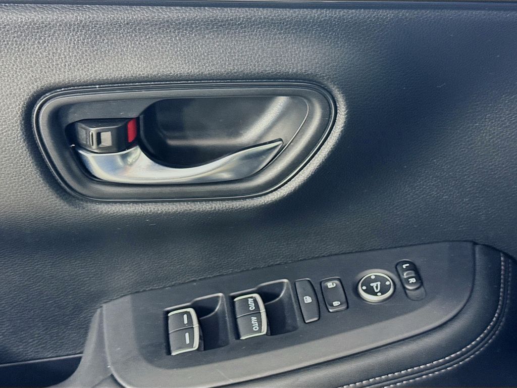 Used Car 2024 Honda Hr-v  Ex-l For Sale Under $30,000 In Austin, Texas