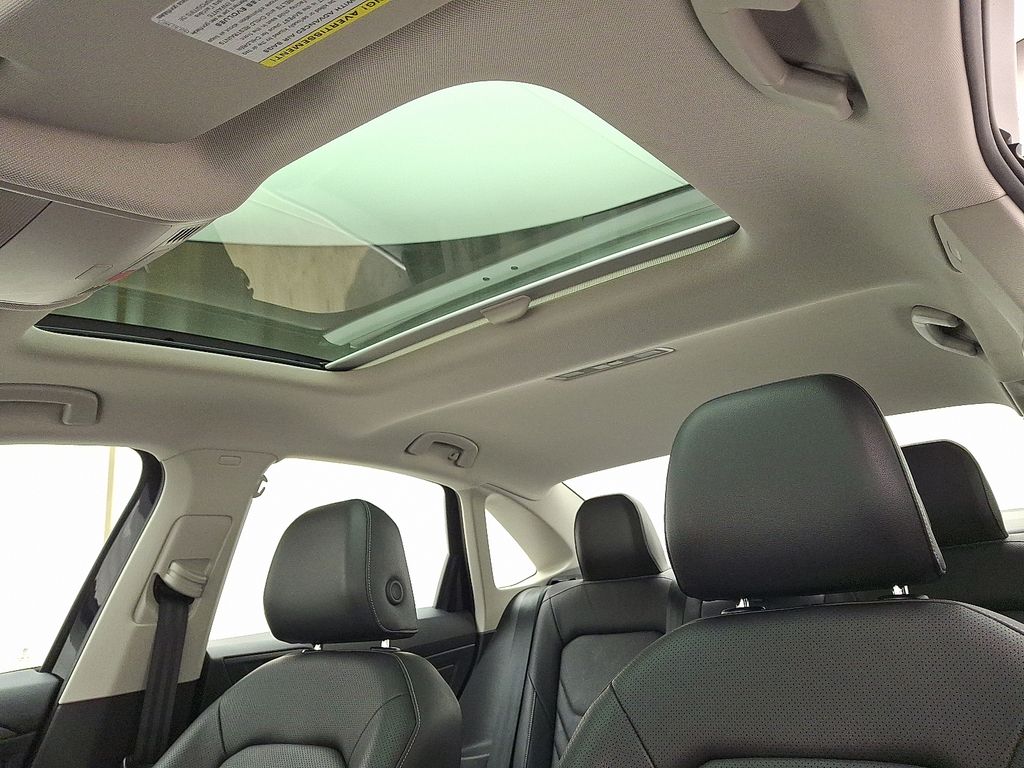 Thumbnail: 2019 Volkswagen Jetta - 14