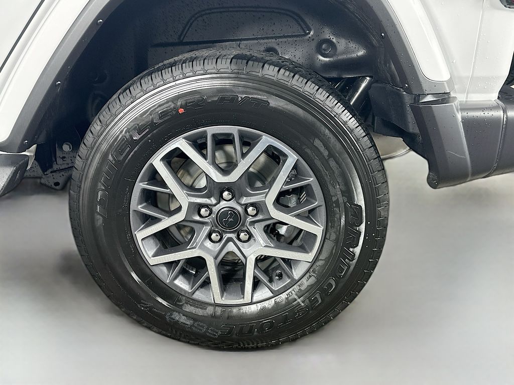 New 2026 White/off-white Jeep Sahara image 17