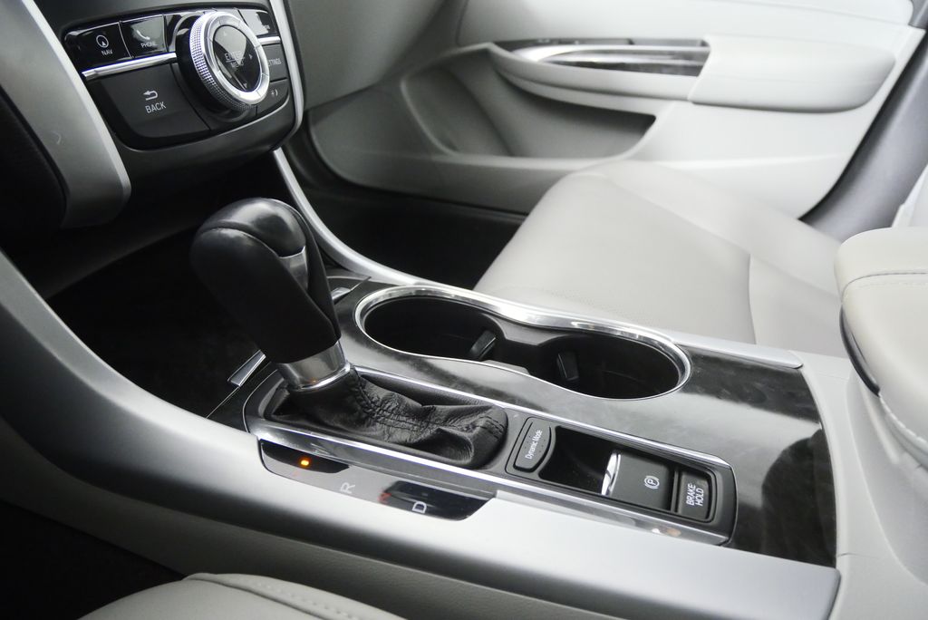 Thumbnail: 2018 Acura TLX - 26