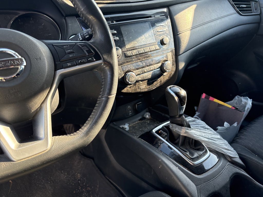 2017 Nissan Rogue — photo 5
