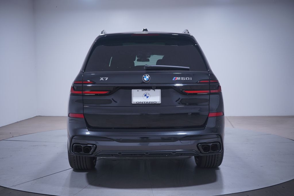 2025 BMW X7 M60i 5