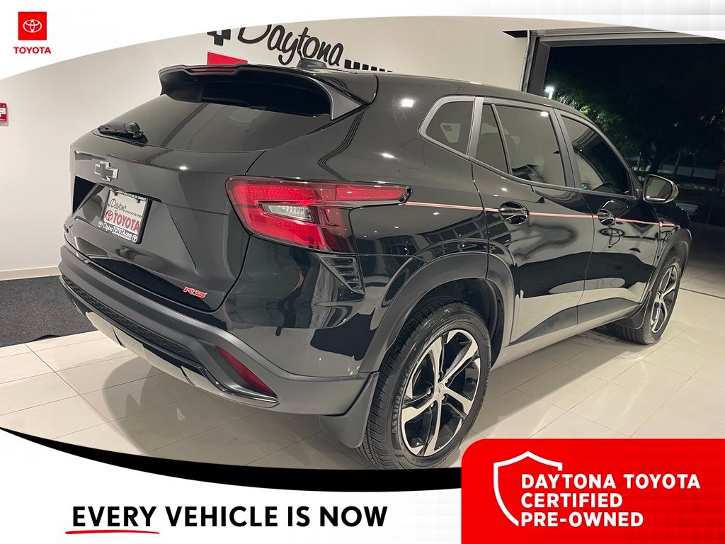 Used 2024 Chevrolet Trax SUV