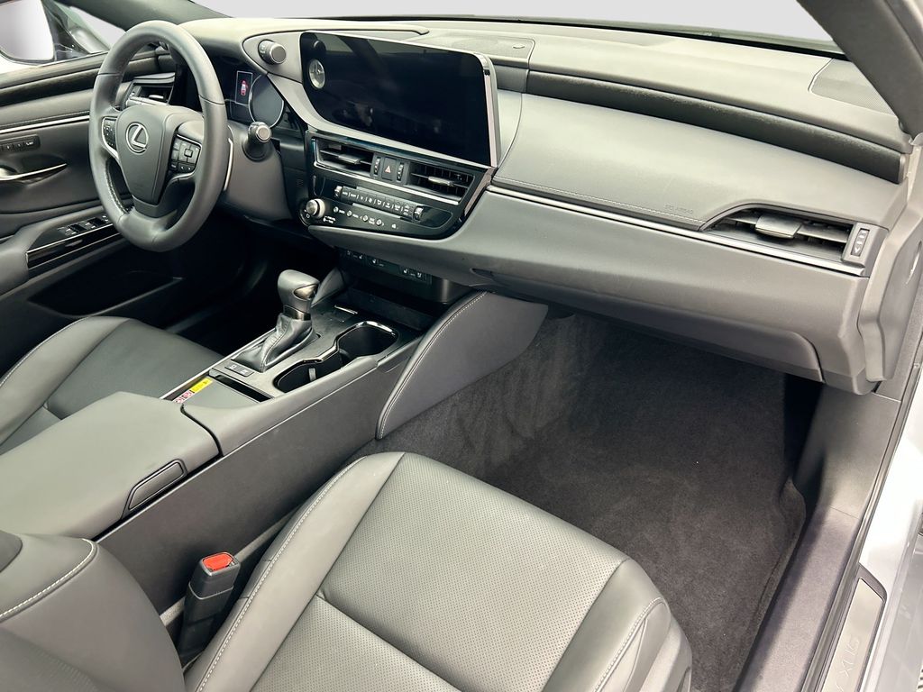 Thumbnail: 2023 Lexus ES - 20