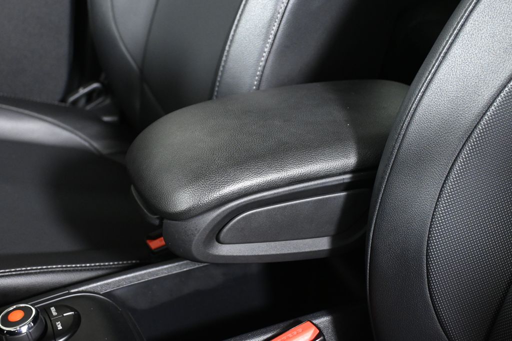 Thumbnail: 2019 MINI Cooper Countryman - 25