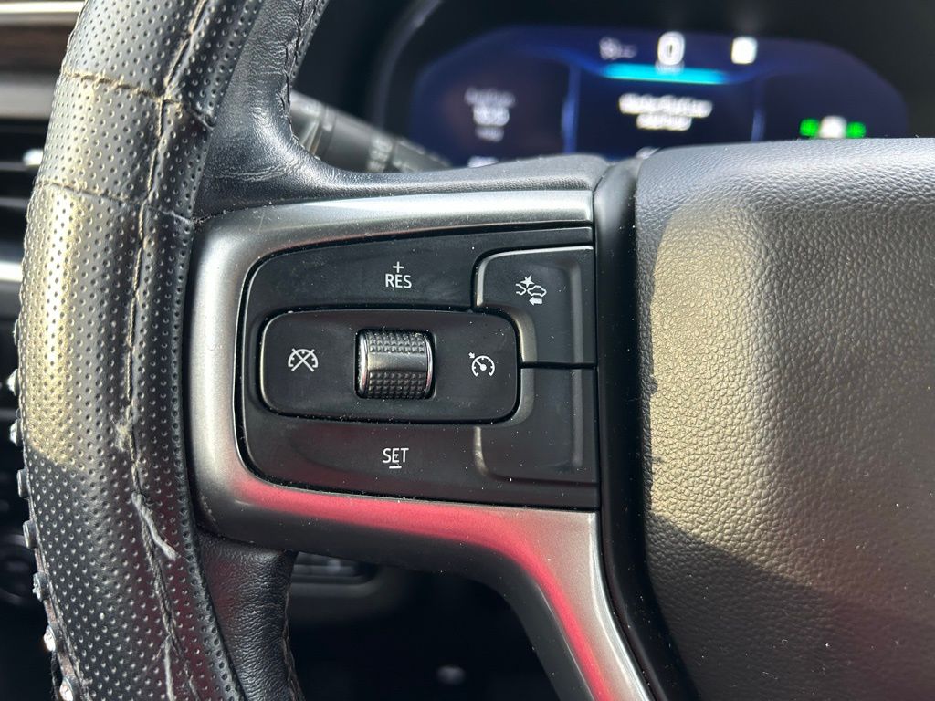 Thumbnail: 2022 Chevrolet Suburban - 21