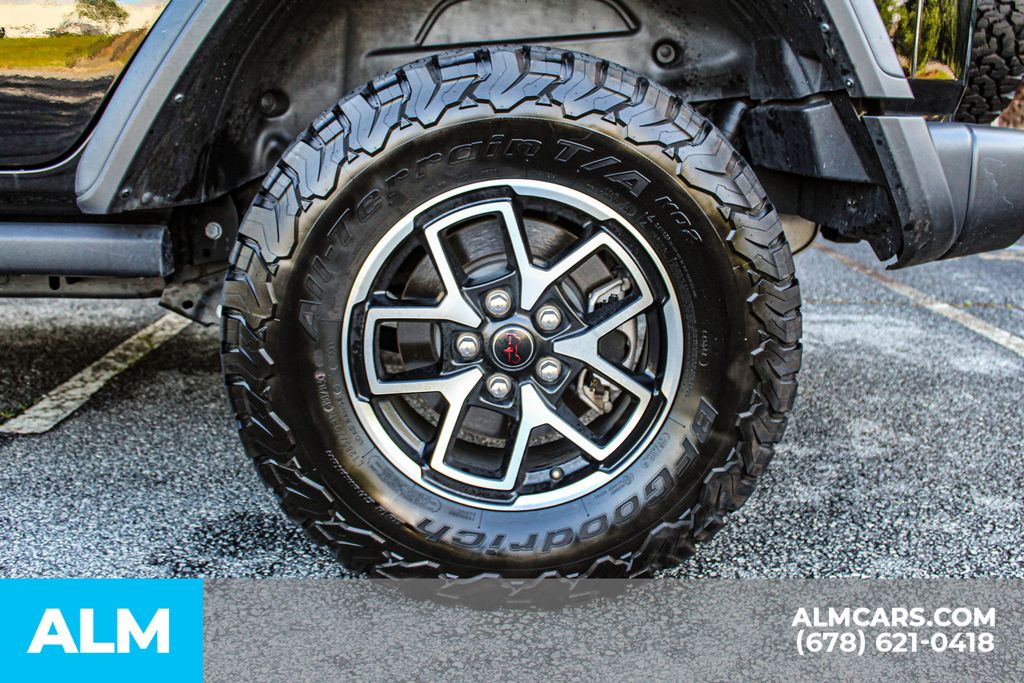 Used 2025 Black Jeep Rubicon image 15