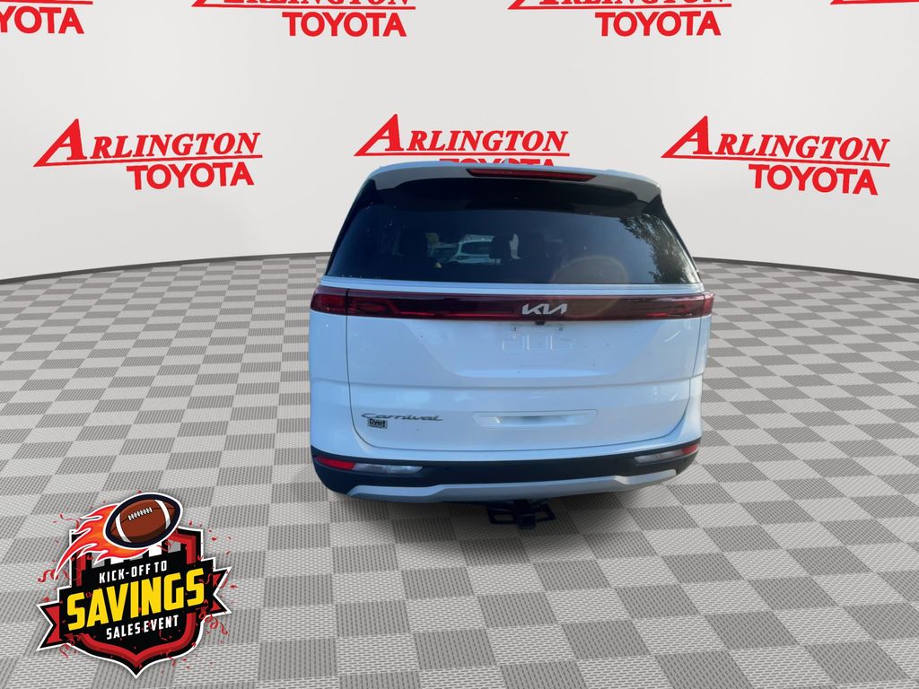 Used 2022 Kia Carnival Van