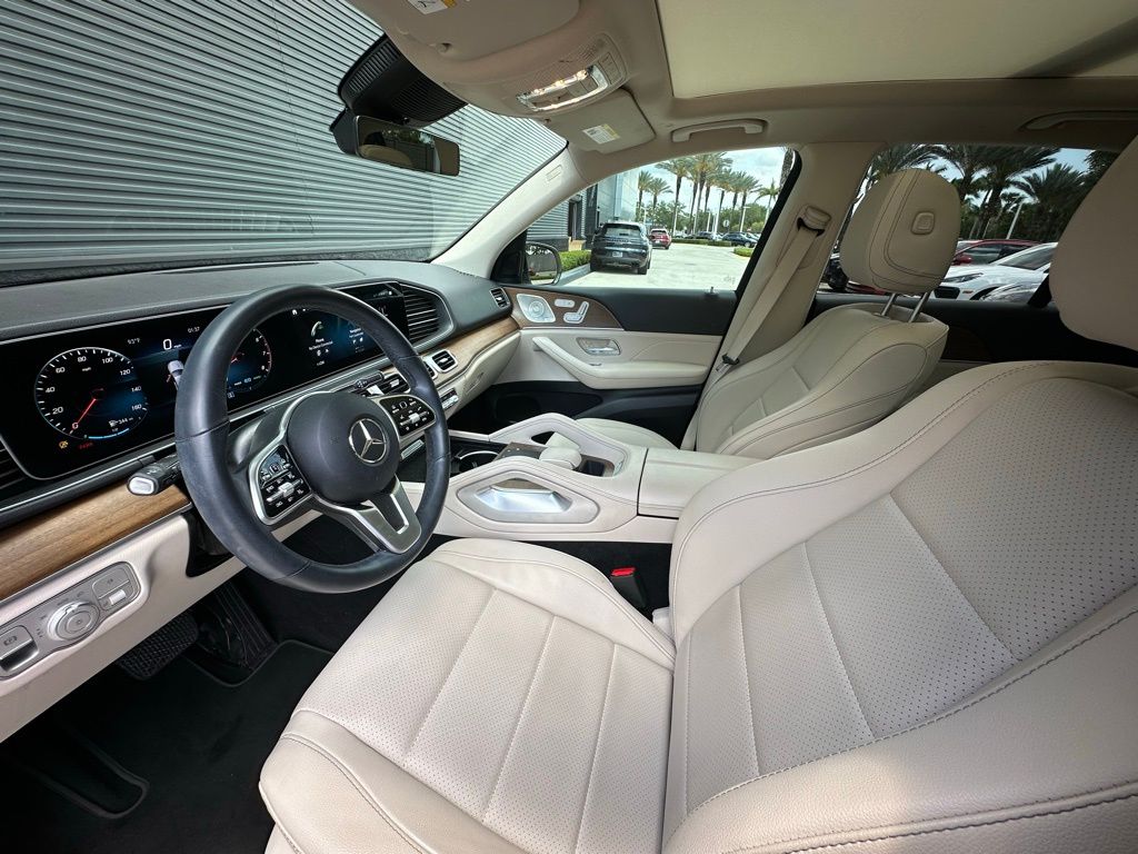 Thumbnail: 2023 Mercedes-Benz GLE - 4