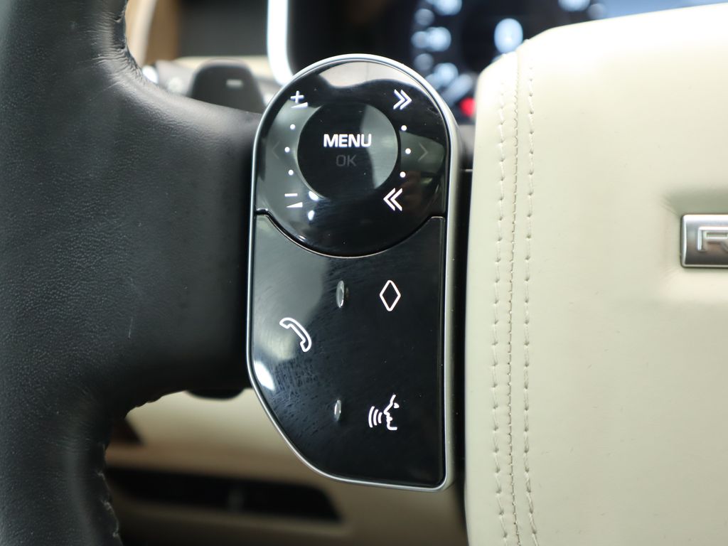Thumbnail: 2022 Land Rover Range Rover - 11