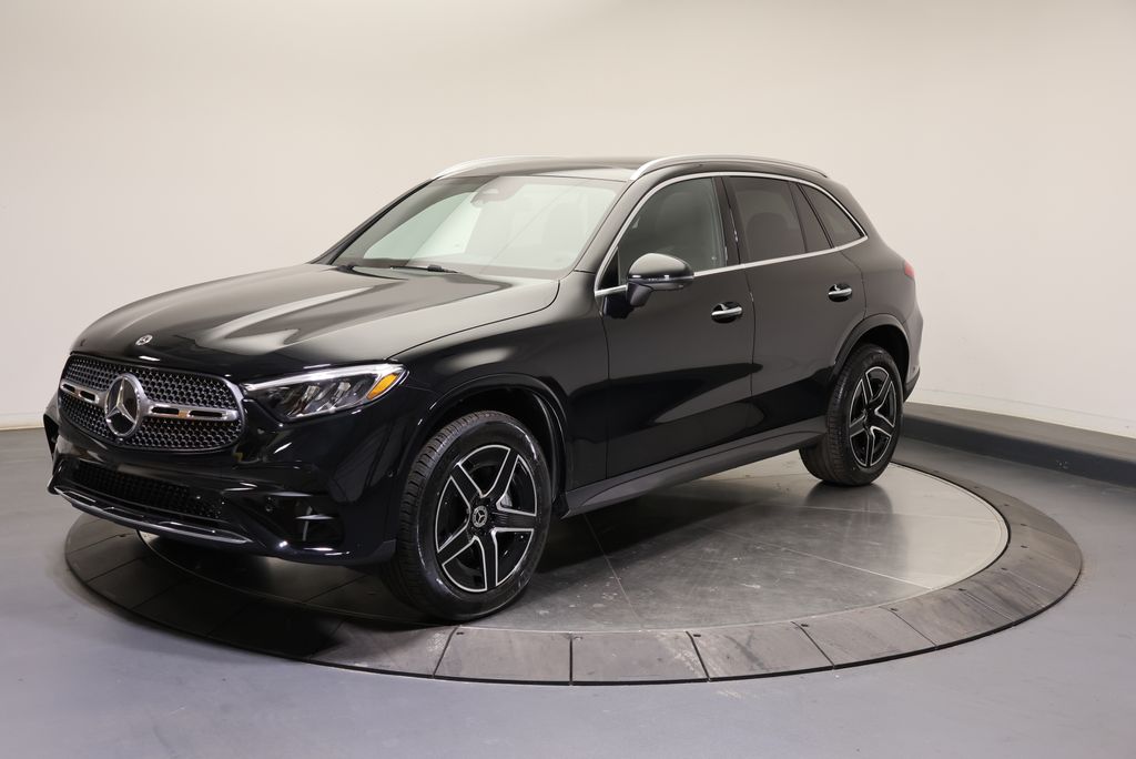 Thumbnail: 2027 Mercedes-Benz GLC - 3