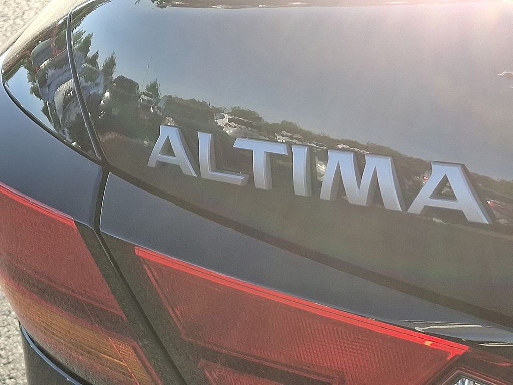 Thumbnail: 2025 Nissan Altima - 11
