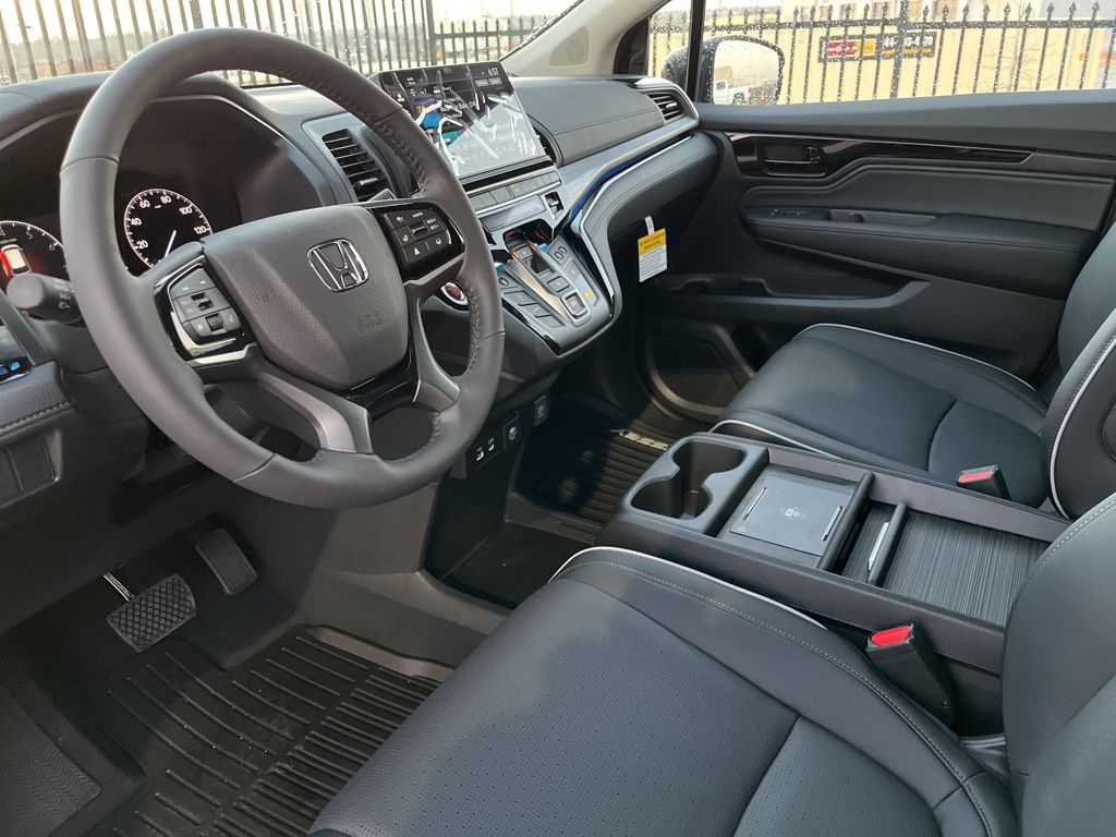 Thumbnail: 2026 Honda Odyssey - 11