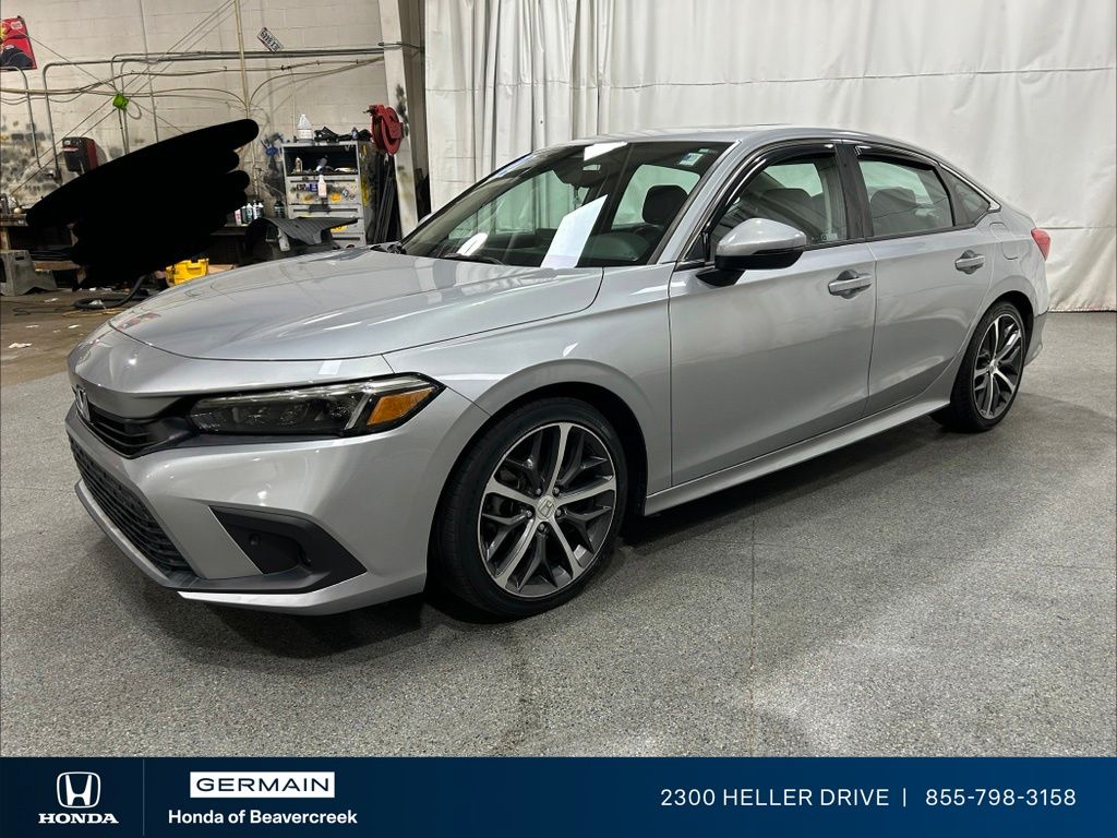 Used 2022 Silver Honda Touring image 4
