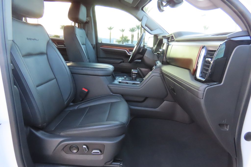 Thumbnail: 2023 GMC Sierra 1500 - 19