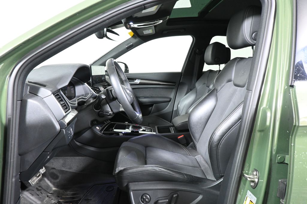 Thumbnail: 2022 Audi SQ5 - 3