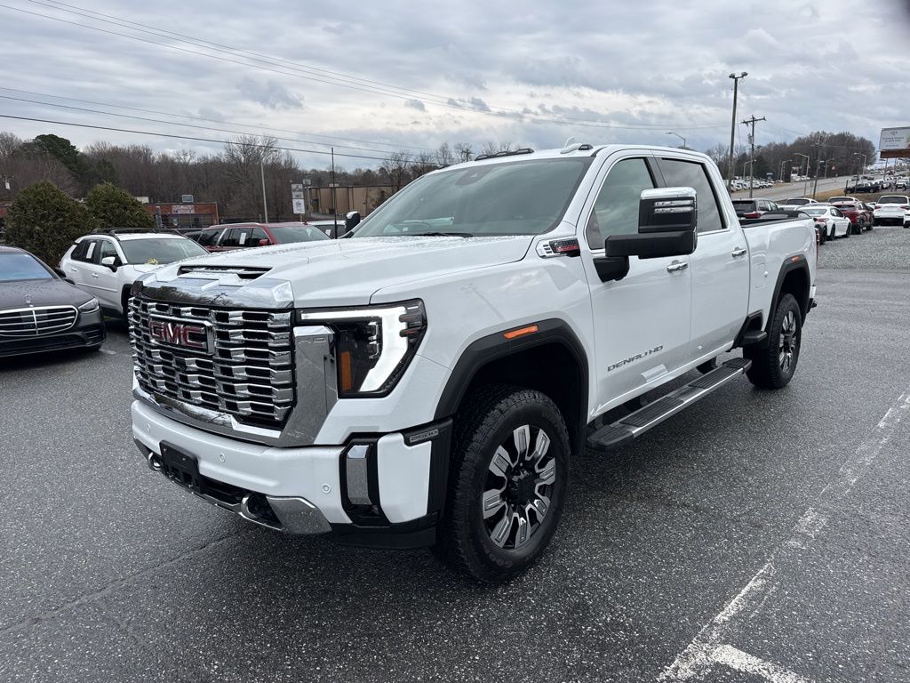 2025 GMC Sierra 2500HD Denali's photo