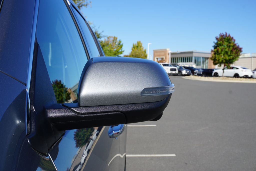 Thumbnail: 2024 GMC Acadia - 12