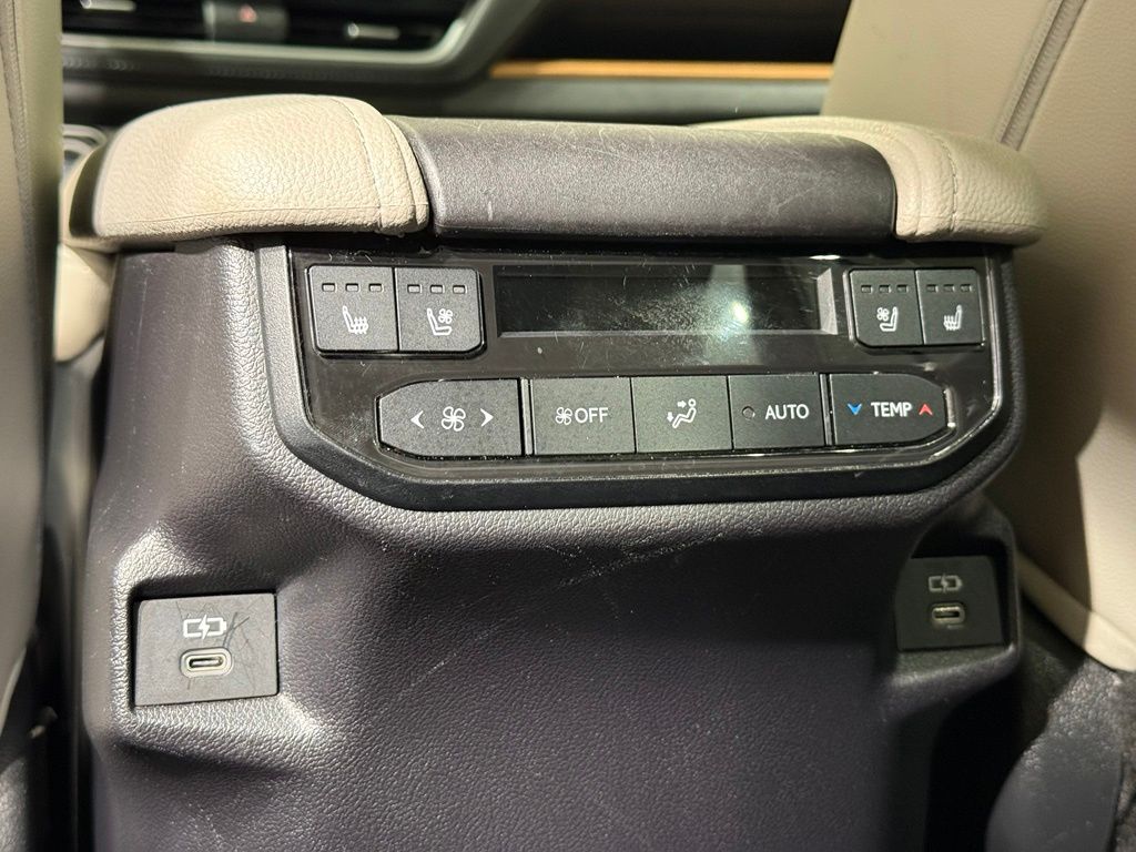 Thumbnail: 2024 Toyota Grand Highlander - 22