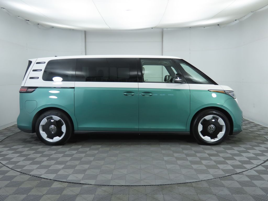 Thumbnail: 2025 Volkswagen ID.Buzz - 4