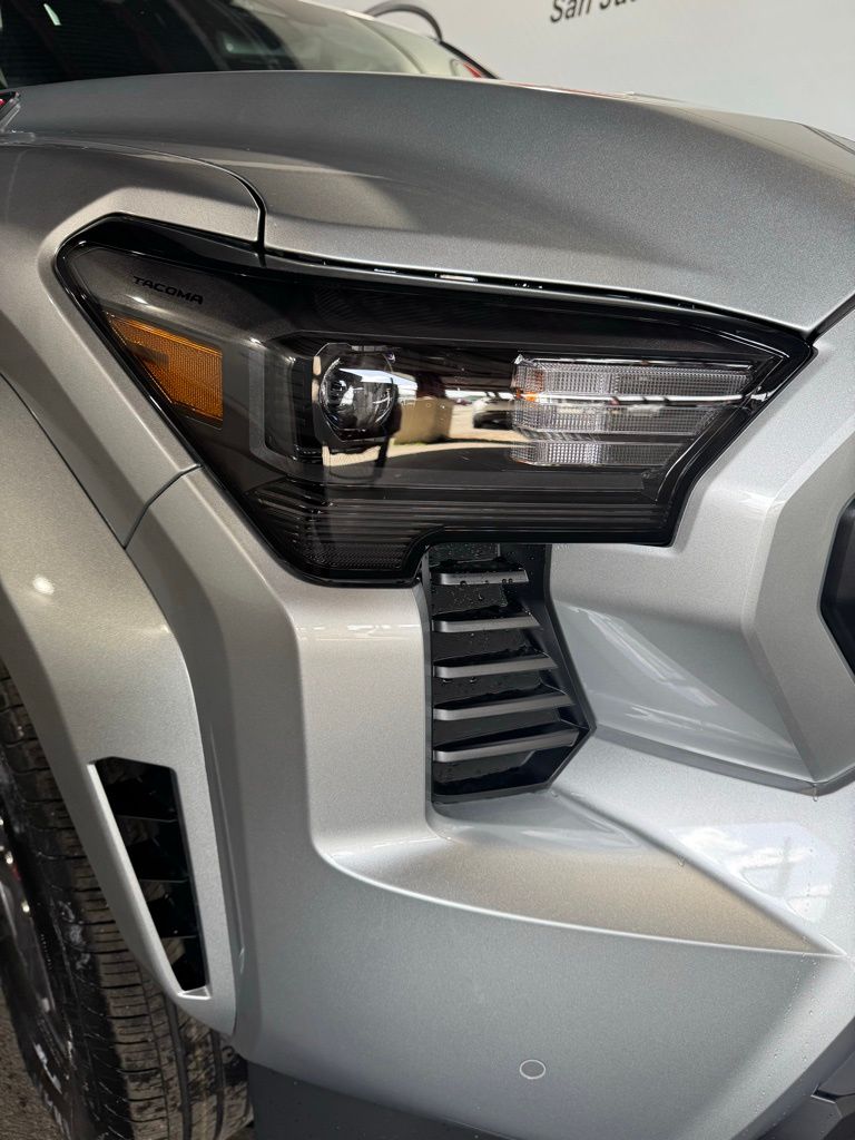 Thumbnail: 2025 Toyota Tacoma - 11