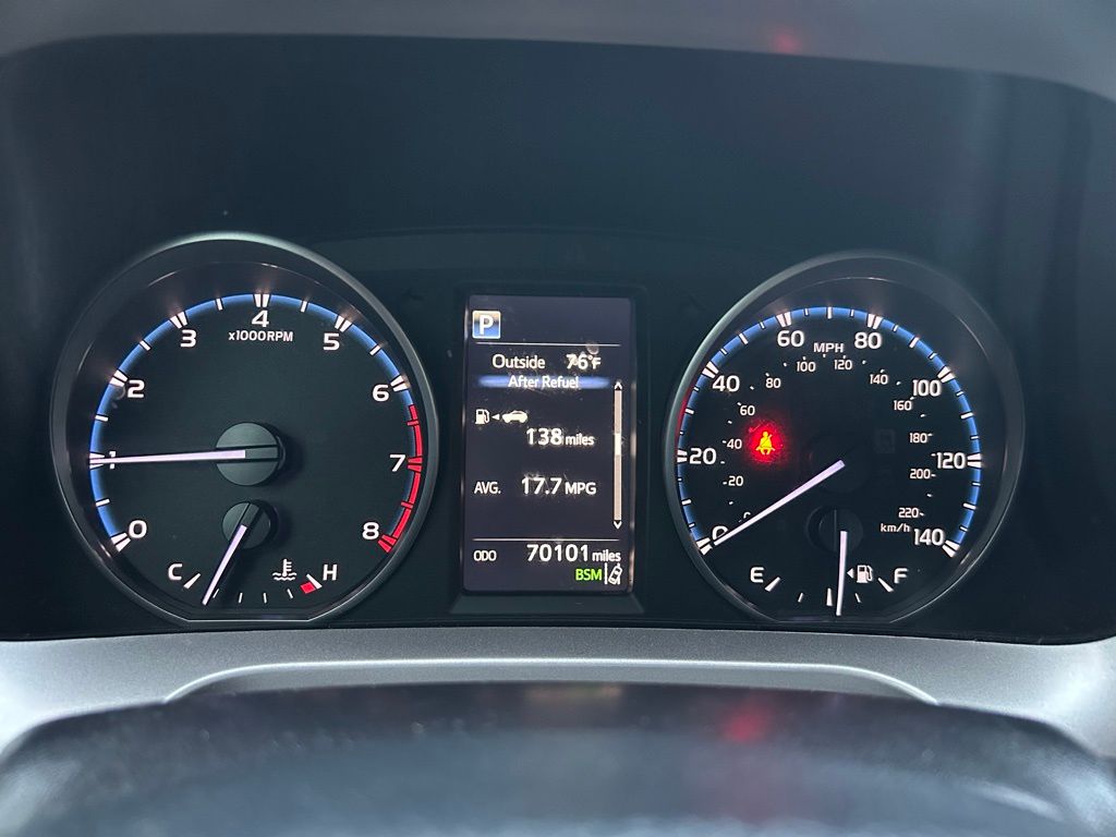 Thumbnail: 2018 Toyota RAV4 - 22