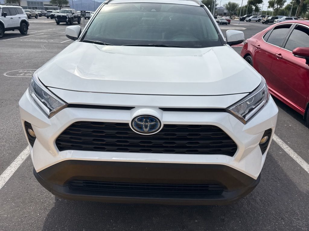Thumbnail: 2020 Toyota RAV4 - 2
