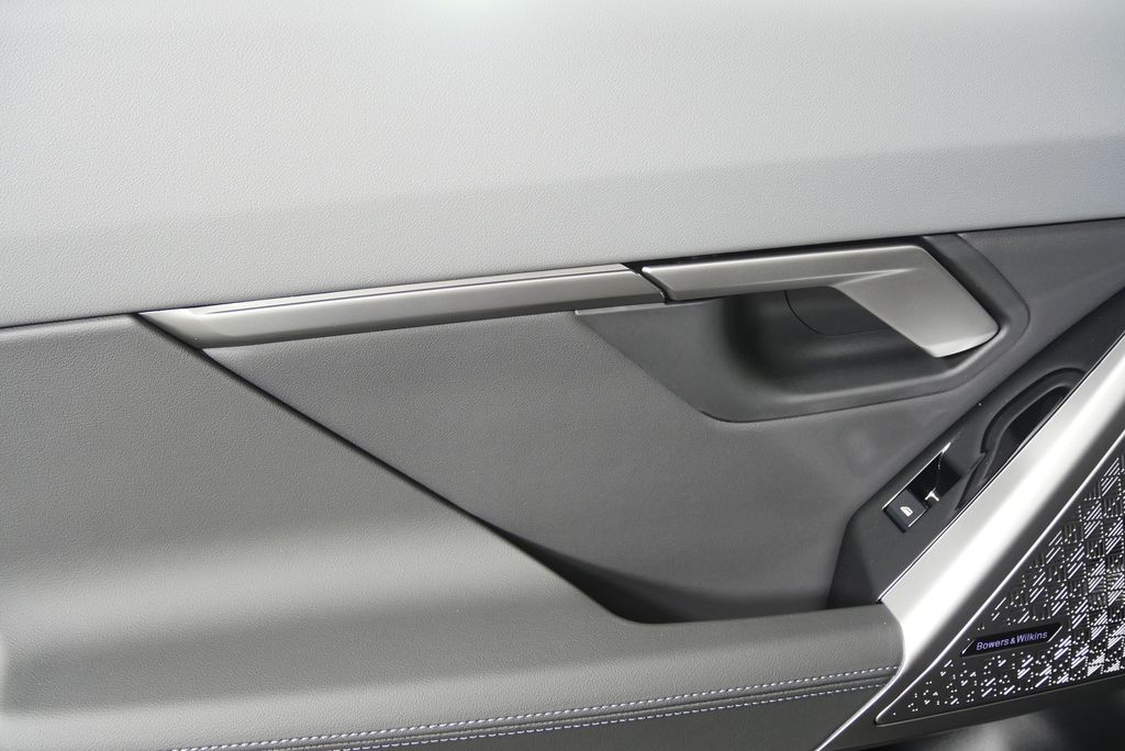 Thumbnail: 2026 BMW 5 Series - 15