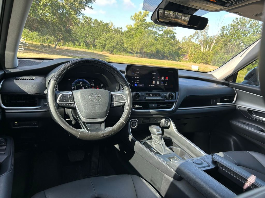 2024 Toyota Grand Highlander XLE 12