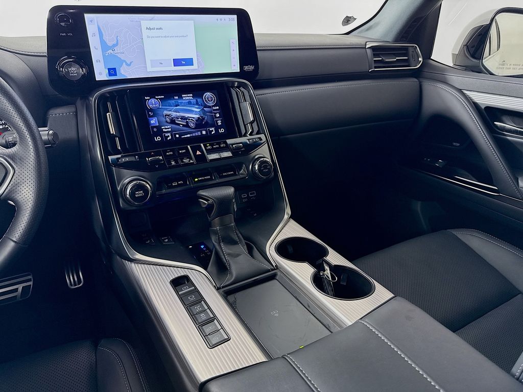 2024 Lexus LX 600 24