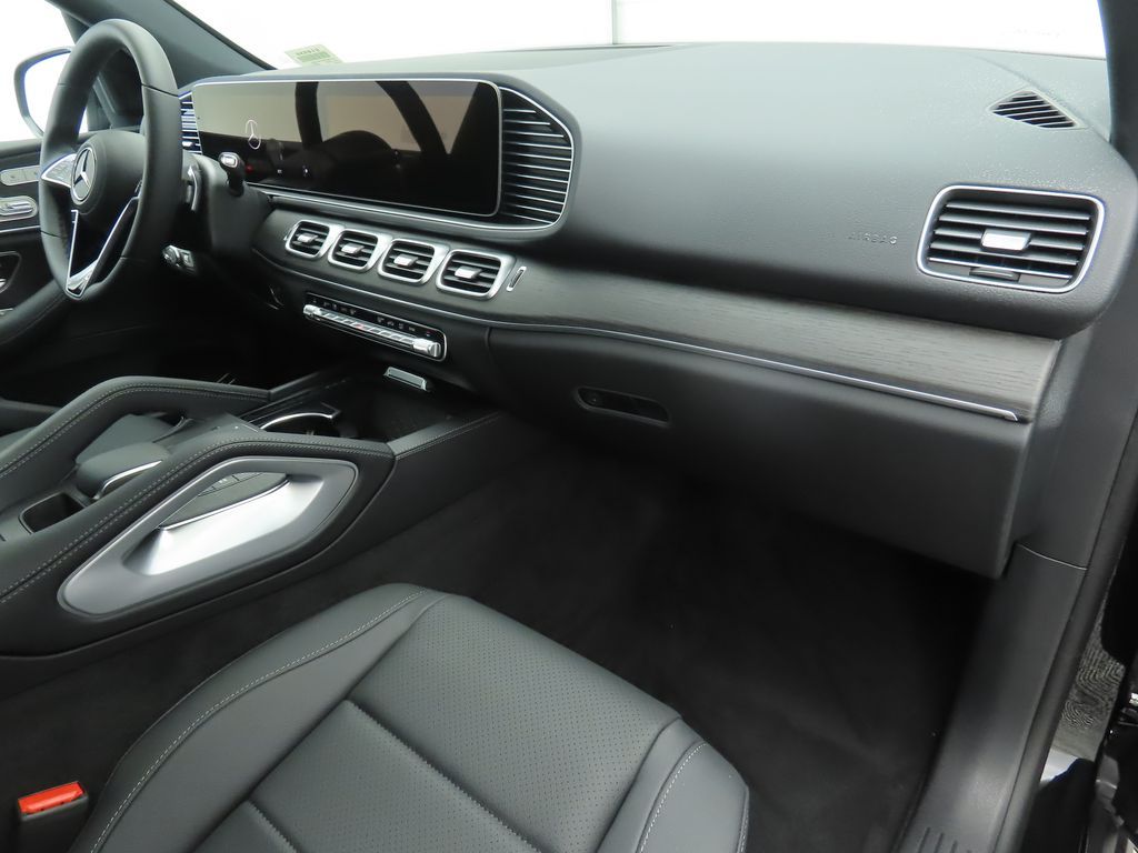 Thumbnail: 2026 Mercedes-Benz GLE - 17