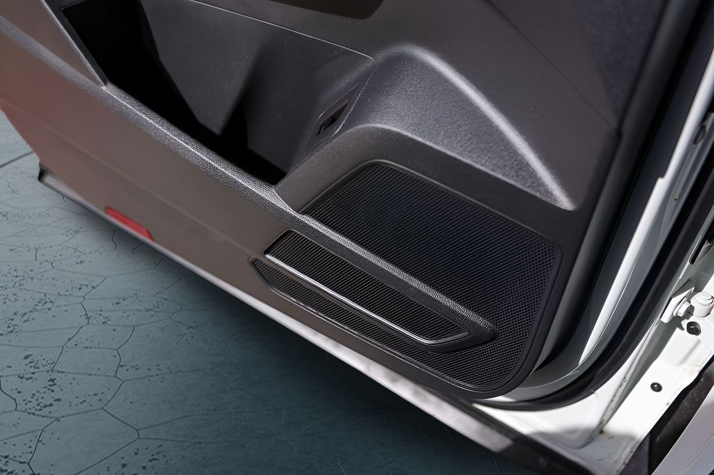 Used Car 2023 Volkswagen Atlas Cross Sport  2.0t Se W/technology For Sale Under $30,000 In Austin, Texas