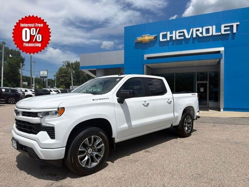 Summit White 2026 Chevrolet Silverado 1500 Pickup Truck Four-Wheel Drive Automatic
