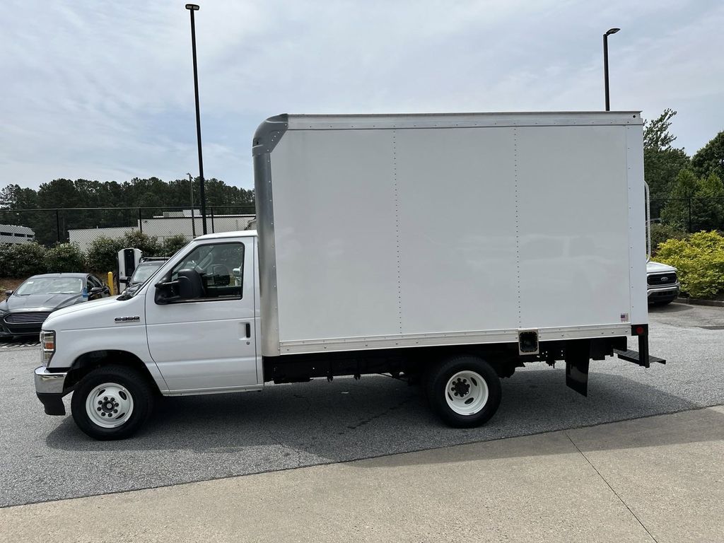 2025 Ford E-350SD Base 4