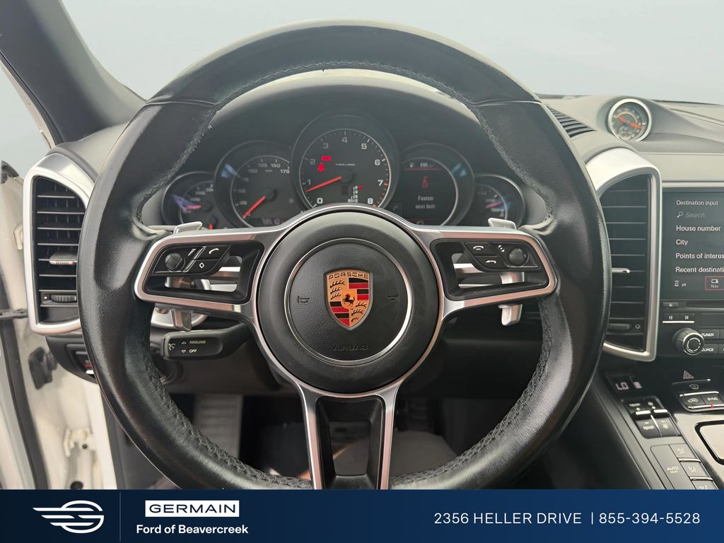 Used 2017 White Porsche Base image 17
