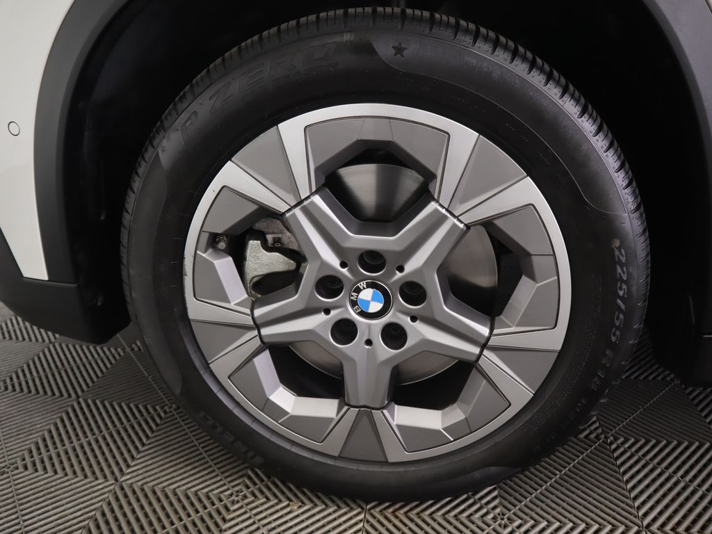 Thumbnail: 2023 BMW X1 - 31