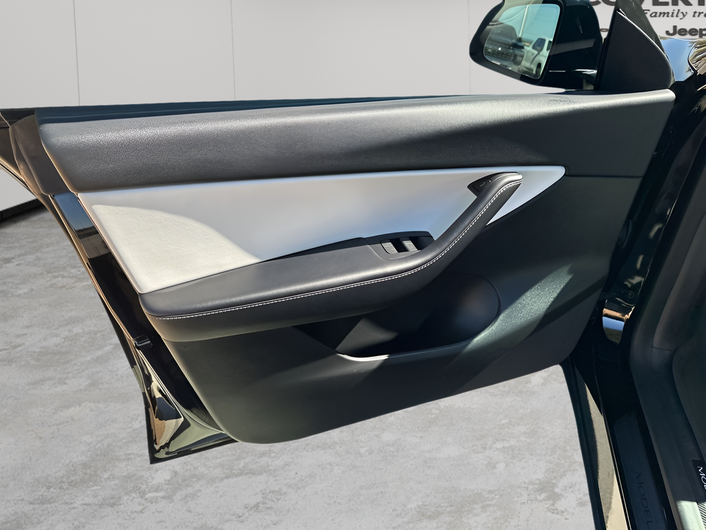 Used Car 2022 Tesla Model Y  Long Range For Sale Under $30,000 In Austin, Texas