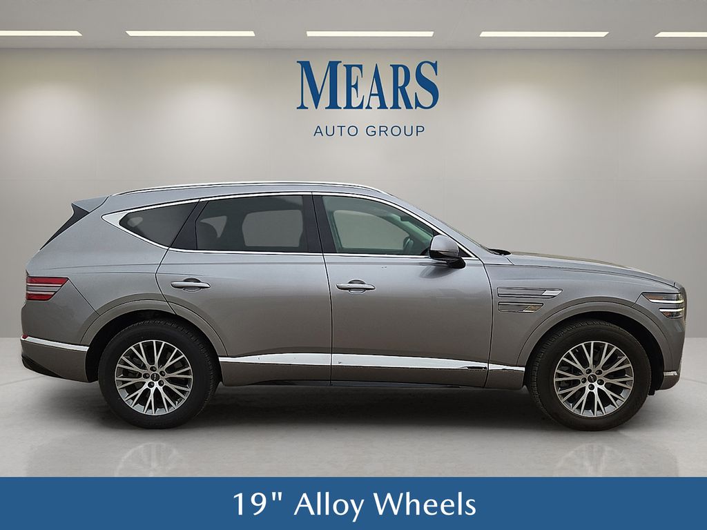 View vehicle photo 7