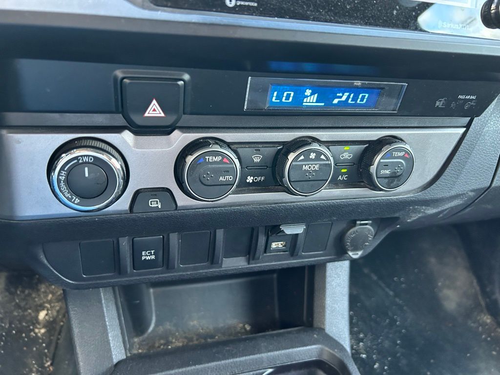 Thumbnail: 2022 Toyota Tacoma - 24