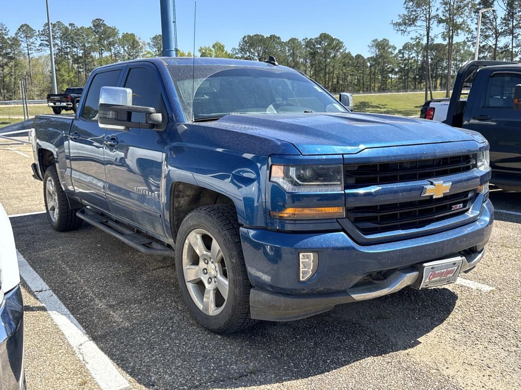 2018 Chevrolet Silverado 1500 LT Crew Cab 4WD