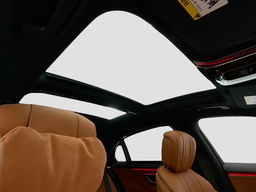 Thumbnail: 2023 Mercedes-Benz S-Class - 17