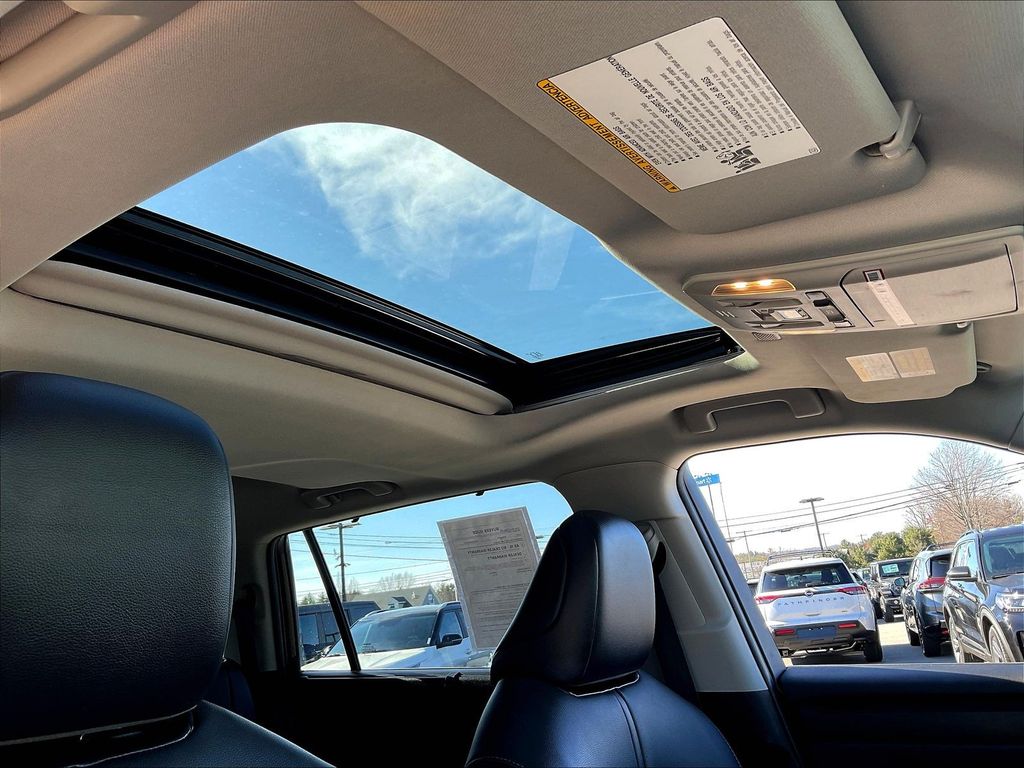 2021 Toyota Highlander — photo 22