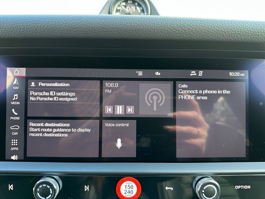 Thumbnail: 2026 Porsche Macan - 27