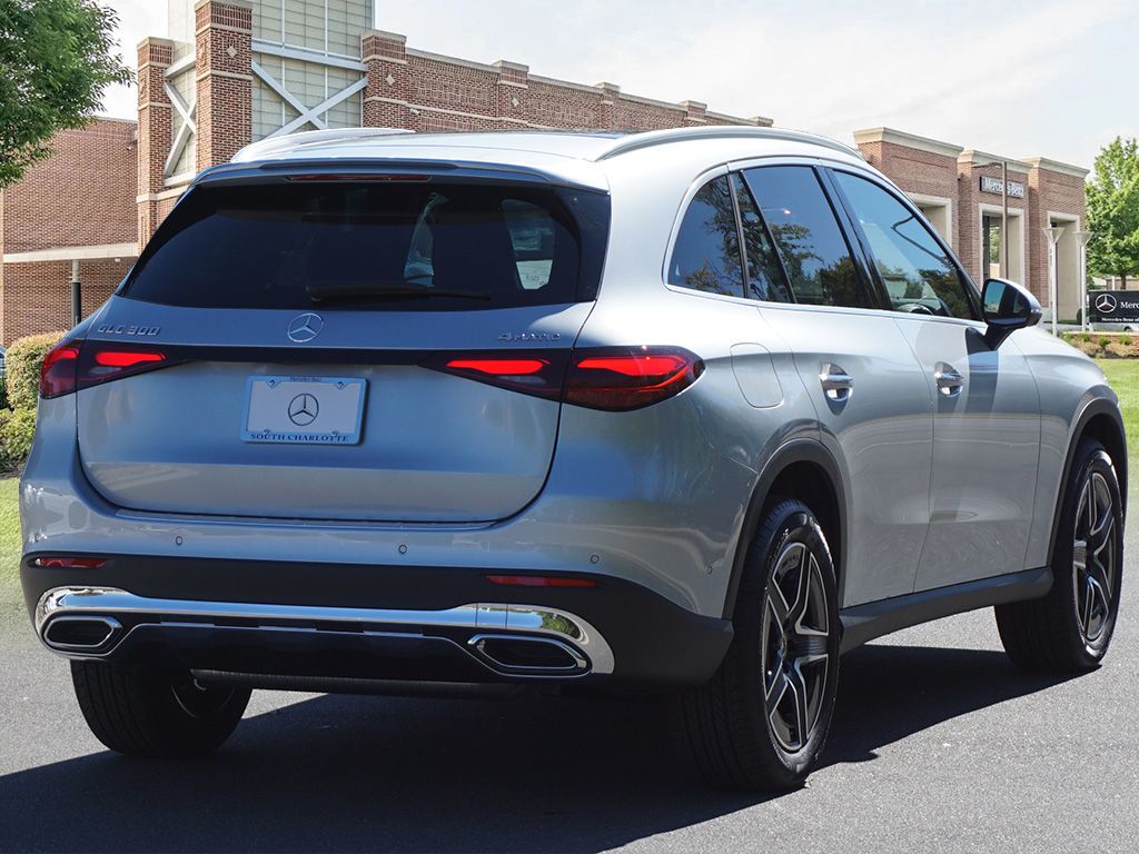 Thumbnail: 2026 Mercedes-Benz GLC - 6