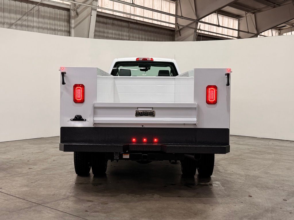 2025 Chevrolet Silverado 5500HD 