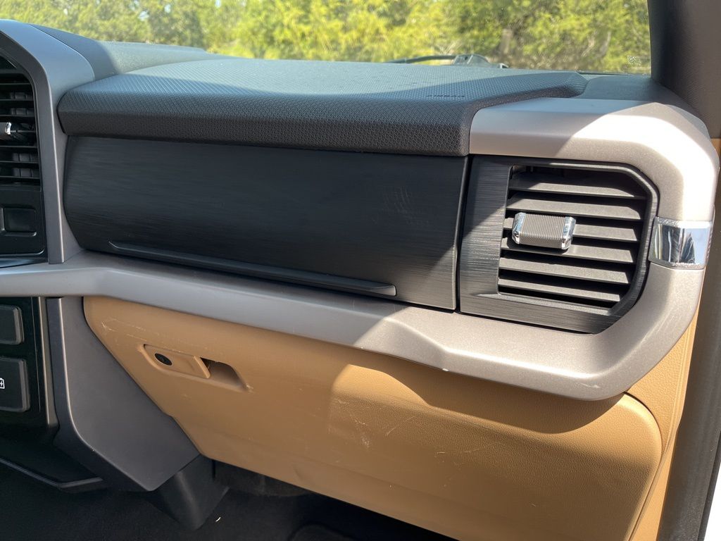 2023 Ford F-150 XLT 28