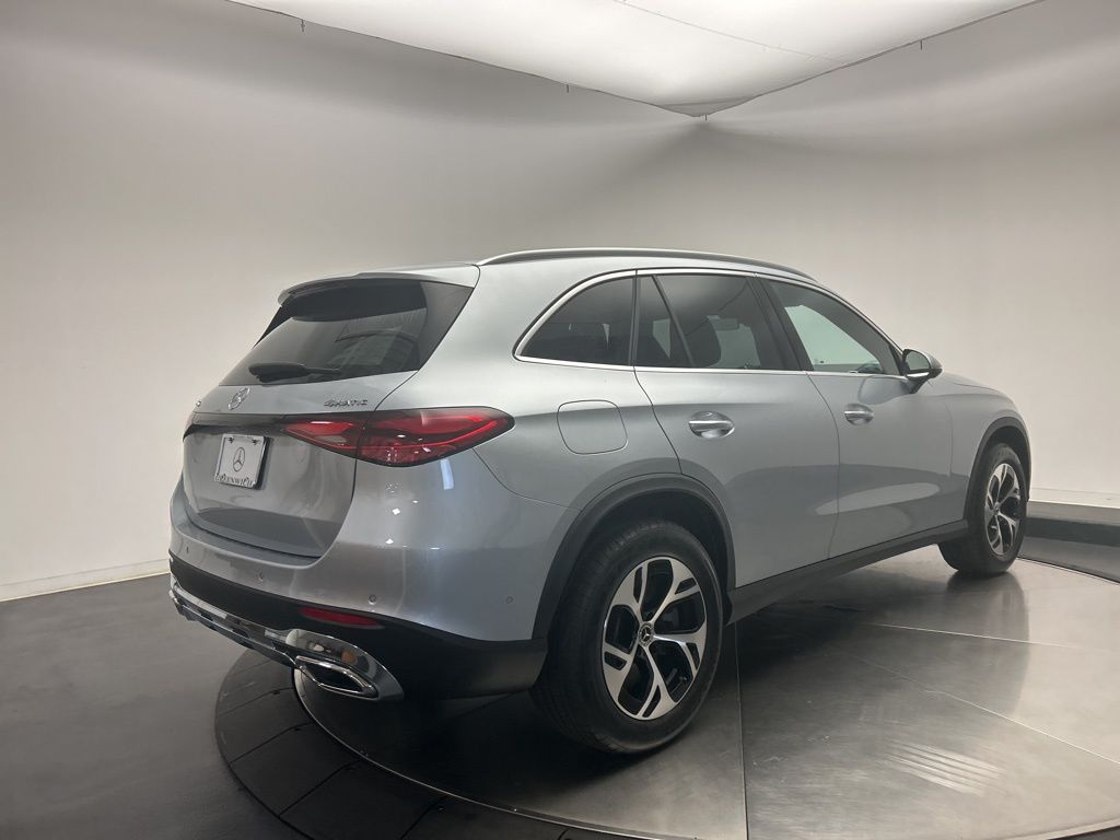 Thumbnail: 2026 Mercedes-Benz GLC - 7